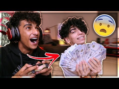 صديقي عطاني 4000 ريال على كل قتله في فورت نايت !! ( شوفوا كم خذيت !! )