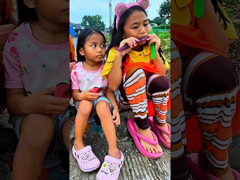 Neneknya Riska Vlog Jagain Elsa Mau Jajan, Squidgame Makan Es Kiko, Elsa Sedih Pengen Es Kiko Enak