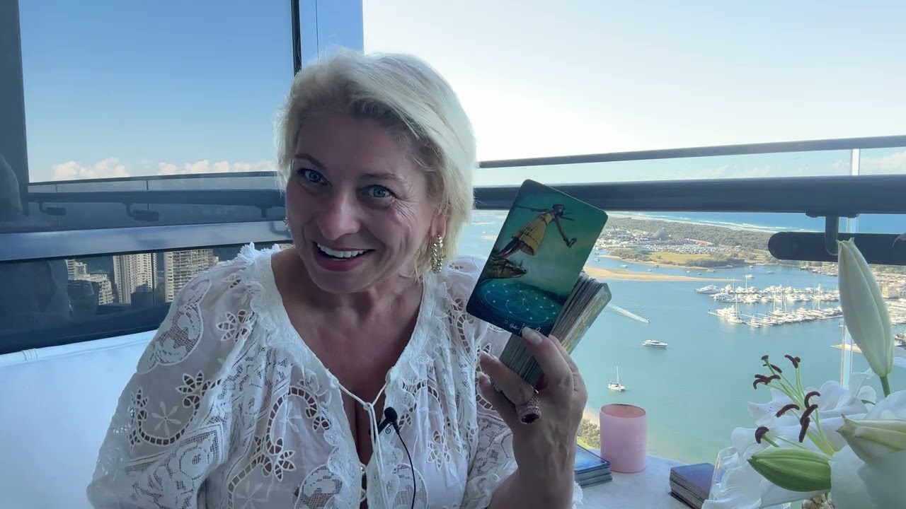 Водолей - таро прогноз на август 2024 года от angela pearl