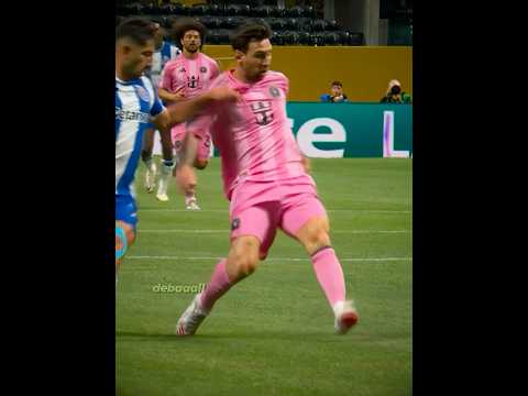 Messi Shows How To Score ๐ฅถ
