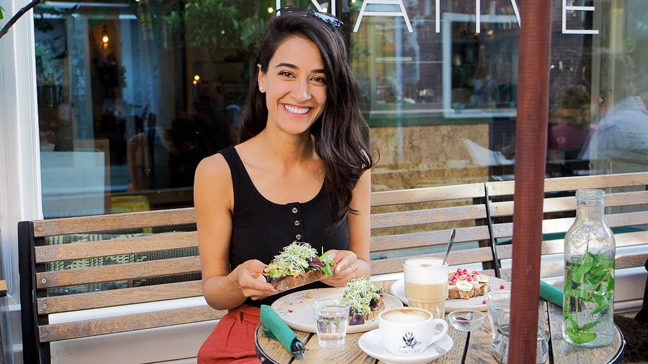WHAT WE ATE IN A DAY exploring the Netherlands