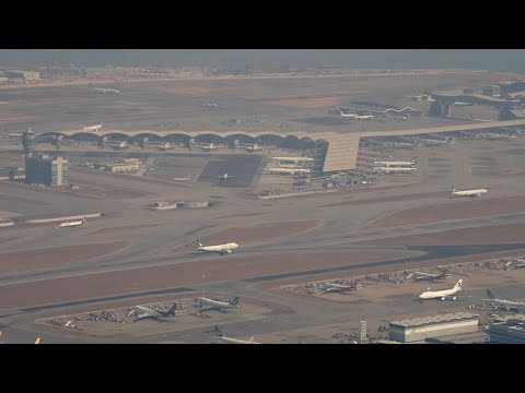 Hong Kong Airport with ATC 1 Hour