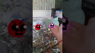 покрасил яичницу краской!