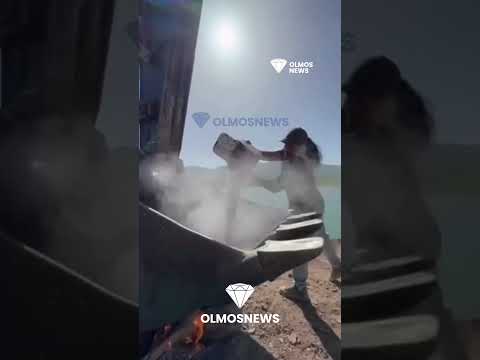 erkak ekskavator cho‘michida sho‘rva tayyorladi #bloger #news #facts #blog #animals #money #love