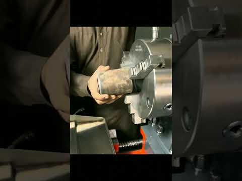 Kemampuan paman berkacamata membuat pulley dengan alat buatan sendiri