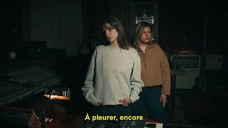 Adèle Castillon ft. Louane - Je me demande (Lyrics Video)