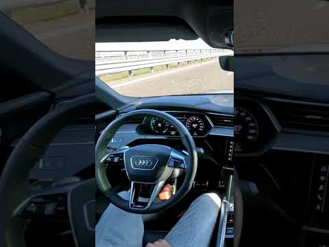 Colpo di sonno su Audi Q8 Sportback e-tron😱