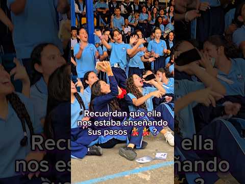La golearon de frente 😳😳 #ponchog #fyp #Viral #colegios #regalo #Viral #parati #comedia