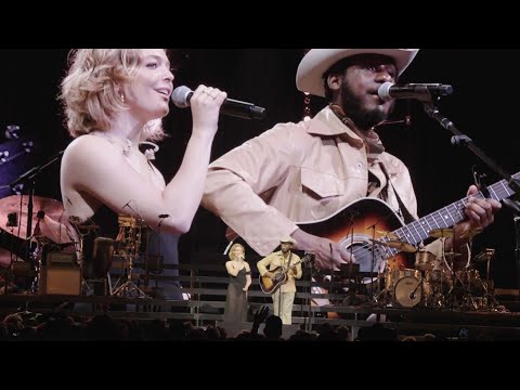 Maggie Rogers & Leon Bridges — River (Live in Dallas) 05/31/2024