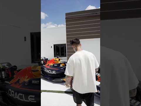 Special delivery from Redbull USA🖤🏎️ Formula 1 weekend!