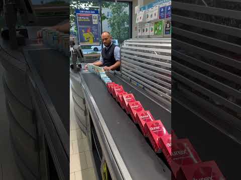 Domino Day 😂😅 #fürth #comedy #funny #humor #memes #einzelhandel #prank #lustig #sketch