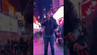 Love in Times Square! 🎺💙