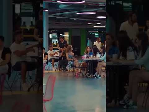 Rahmet kızların ilgisini çekiyor.. - Bizim Hikaye #shorts
