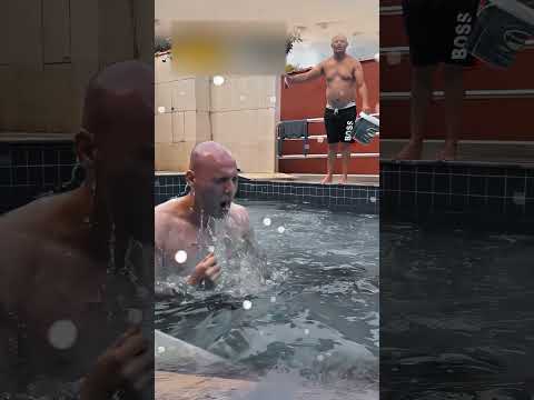 Нежданная концовка! Облысел старичек