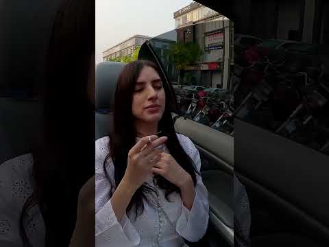 Raya Ki Public Ka Pink BMW ka Reaction I Pink BMW Reaction #pakwheels #suneelmunj #laibakhan
