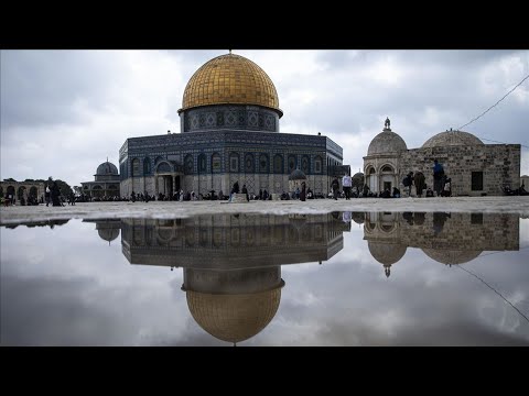 ما تيسر من سورة الحج   |   القارئ محمد رفعت