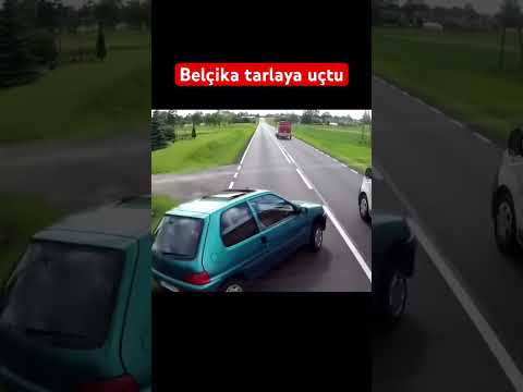 Araba Şarampole Uçtu