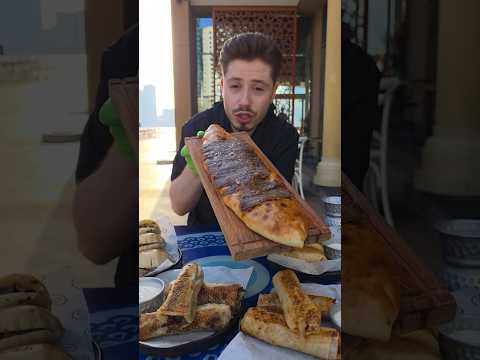 @.الشكرجي الي صارع ناس بترند ايسكريم ايسكريم 😂كنافه  بوظه 😂  عندو أصناف أكل غير البوظه!! #food #uae