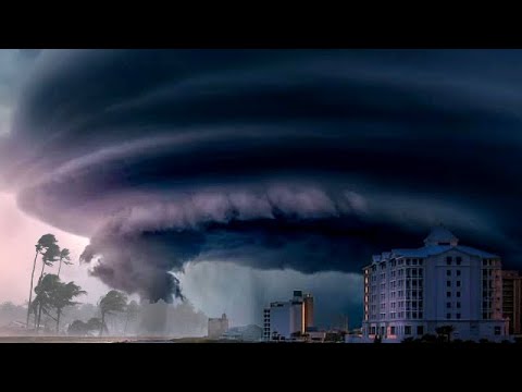 The sky attacks Australia ⚠️ Crazy thunder and hail storm hits Brisbane