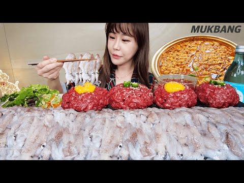 SUB) 호래기회 2kg & 육회 1kg 후식으로 호래기라면3봉 &육회비빔밥 김치 먹방 Raw baby octopus Beef Ramen REAL SOUND ASMR MUKBANG
