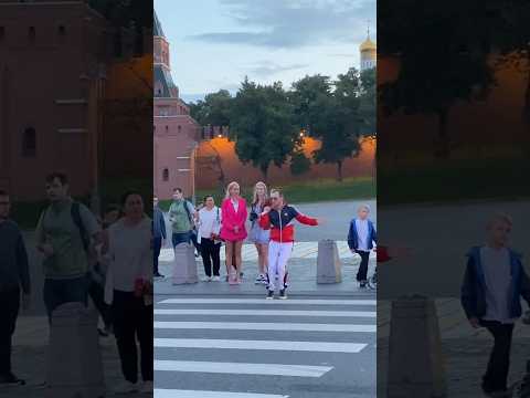 ГОПНИК спел на светофоре ???#Лейман #музыка #пранк