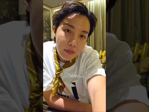 Jhope removing his Makeup โจ