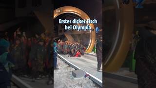 Erster dicker Fisch bei Olympia | Sportschau #shorts
