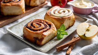 Rulouri pufoase cu scortisoara si mere (Cinnamon rolls) 🍎🍂 Dulcele perfect pentru toamna