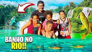 BANHO NO RIO