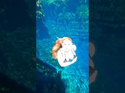 A quick spin.. ? #underwater #freediver #nofin #asmr #asmrsounds #satisfyingsounds