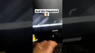 Installing the dumb win 10 just to play and this happened..