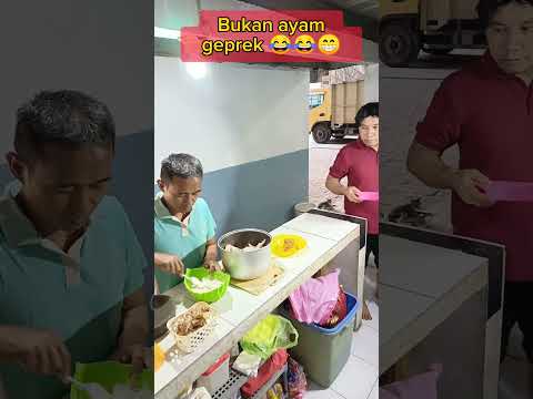 Tukang serobot #videolucu #komedilucu #ngakak #comedy