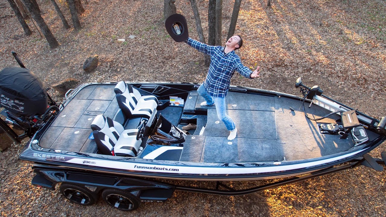 MY NEW FISHING BOAT HAS ARRIVED!