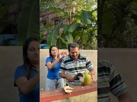 গাছের 🥥 ডাবের জল VS বোতলের 🍶ডাবের জল 🌴😱 #experiment #coconutwater #villagelife