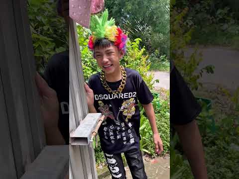 Con gái cô thì cháu mới bế được thôi #shorts
