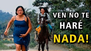 Suegra persiguió en un caballo a su nuera como si fuera una delincuente 😭
