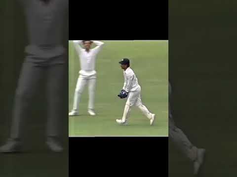 Kapil Dev Sets Up Dean Jones With Magical Swing Bowling 🤯 #shorts
