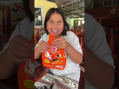 #yimjafamily #funny #ตลก #ขำขำ ฉีกเสื้อแม่ทำไม