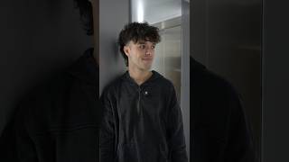 Discussion dans l’ascenseur 🛗 Ft : @romandoduik7972 #rock #musique #sketch