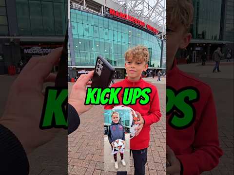 How many Kick Ups can they do in Manchester? 🏟⚽️😬 #football #kickups #Manchester #manutd