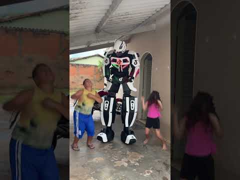 A DANÇA DO ROBO 😱❤️😂 THE ROBOT DANCE 😱❤️😂 #shorts