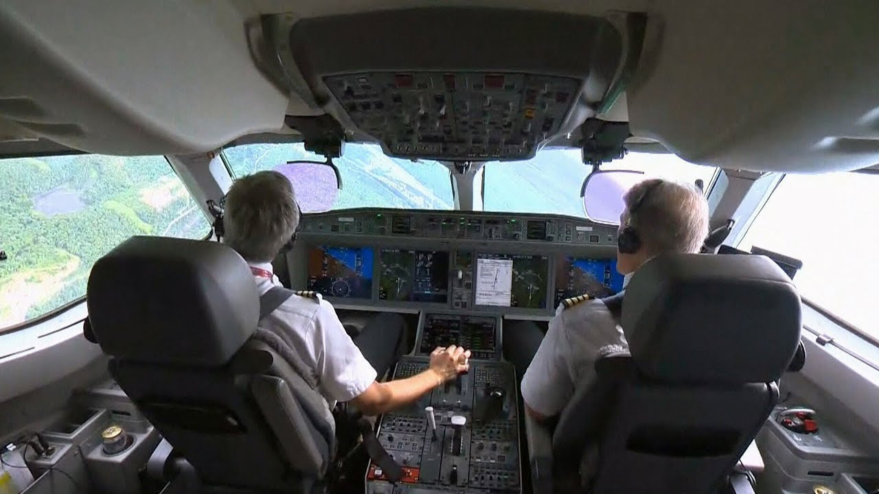 Report Shows that Canada Needs 7,000 Pilots by 2025 as Low-Cost Airlines Strain the Workforce