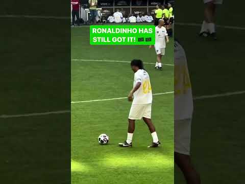 Ronaldinho Has Still Got IT!🤯🤷♂️