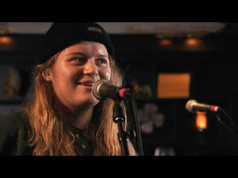 girl in red - watch you sleep (Live on KEXP)