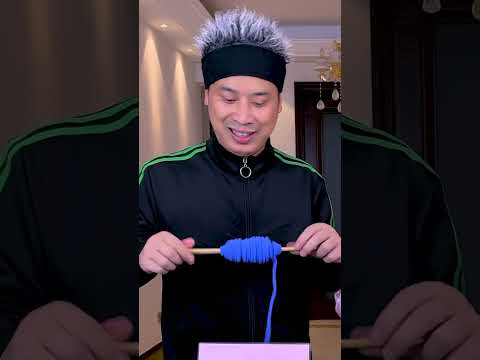 Noodle eating challenge, who will win the grand prize of an iPhone #Shorts #Funnyfamily #Partygame