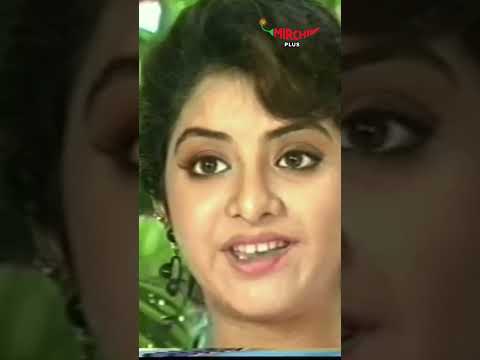 Late Divya Bharti on signing her first autograph! #divyabharti #saatsamundar