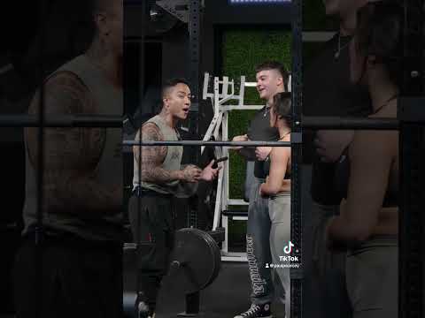 BOYFRIEND ENERGY? OR NAH? 😂 #fyp #funny #skit #gym #bodybuilding #comedy