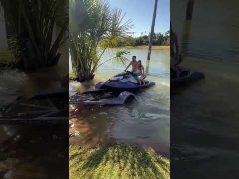 Sextou de jetski #finaldesemana #viverbem #fy #explorar #foguetao #sonho #wake #seadoo #hobbies