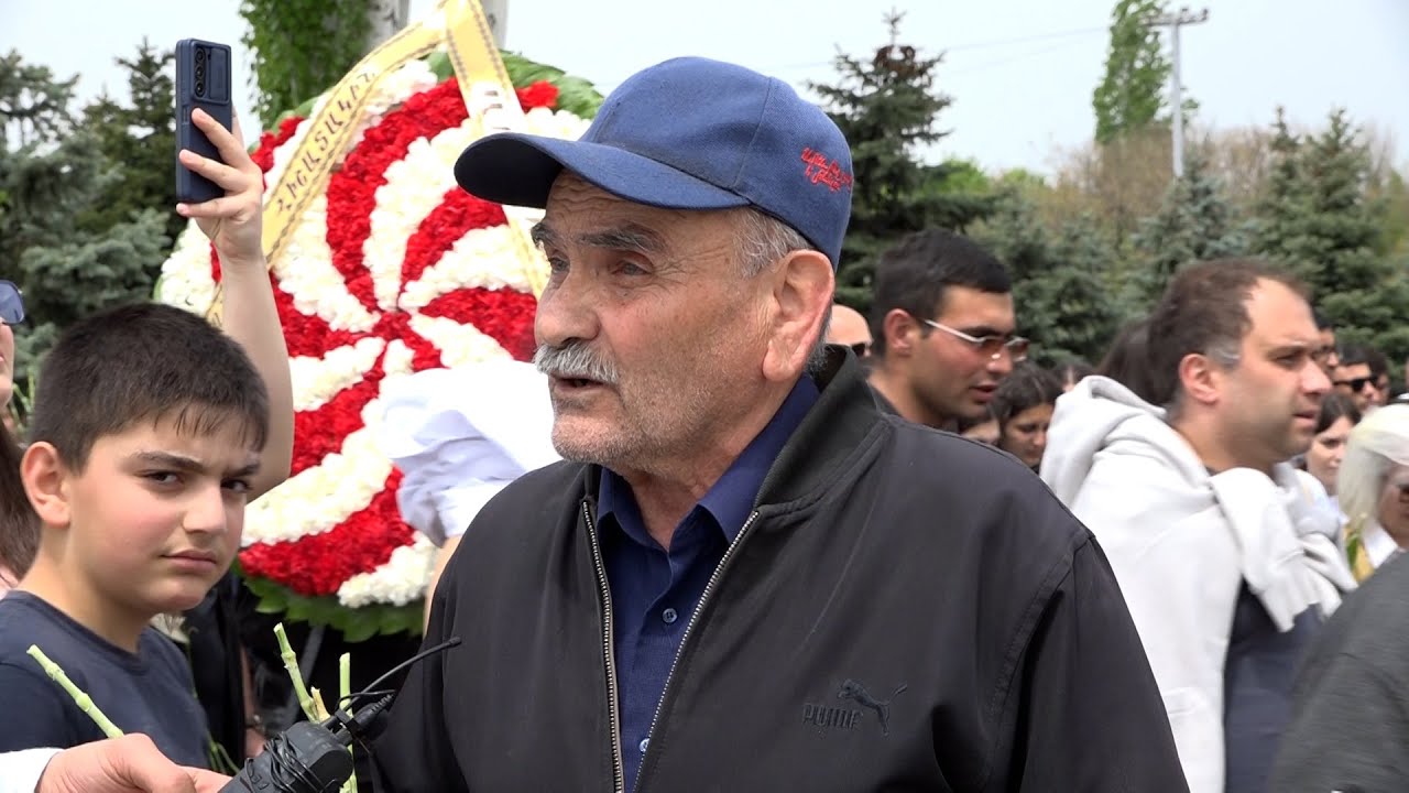 Ermeni Soykırımı kurbanları anısına saygı duruşu