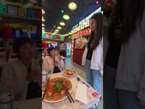 Geste commercial, épisode 604 🤣 #chineserestaurant #parisfood #food #humour #freefood #dumplings